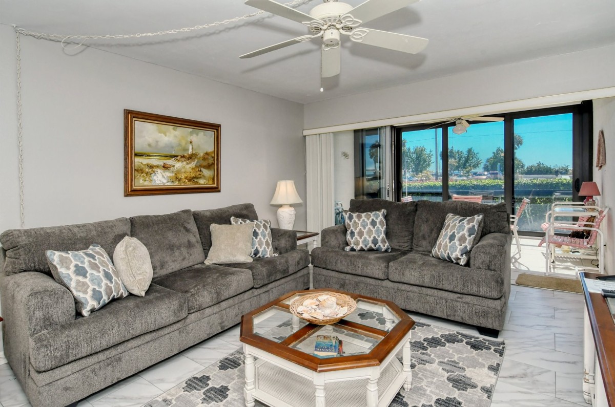 108 | Sarasota, FL | Crescent Royale Condominiums