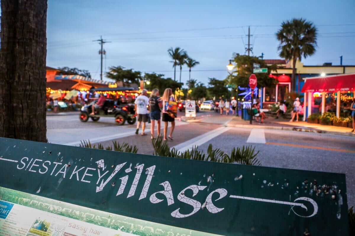 How to Shop Local in Siesta Key this Coming Holiday Season